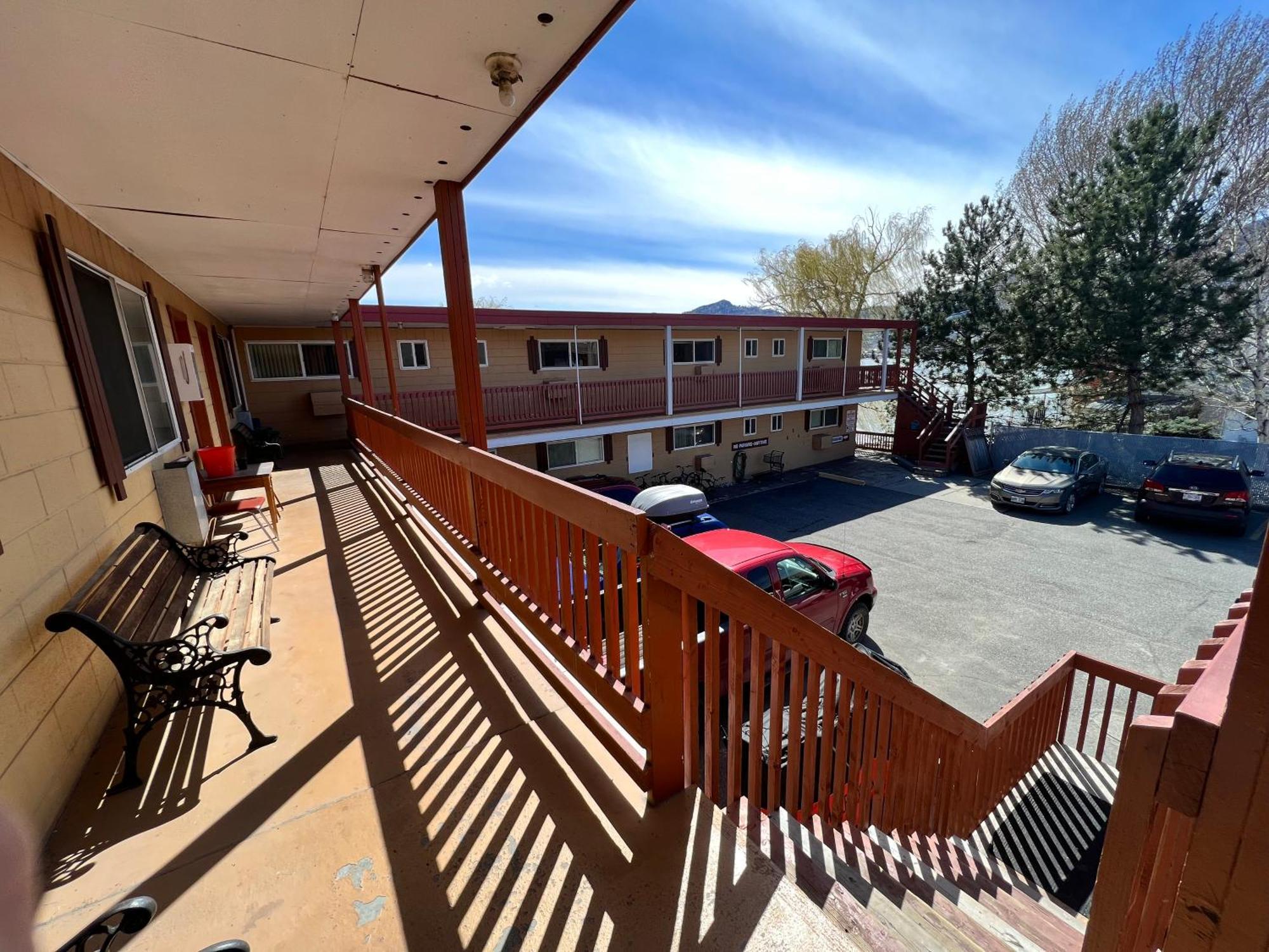 Sun Beach Motel Osoyoos Kültér fotó